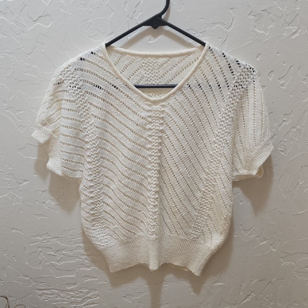 Elegant Cream V-Neck Sweater
